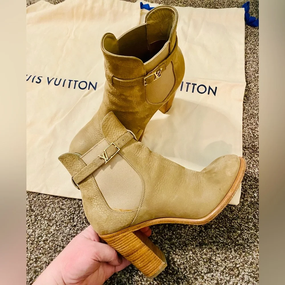 Louis Vuitton Beige Suede Adventure Heeled Ankle Boots